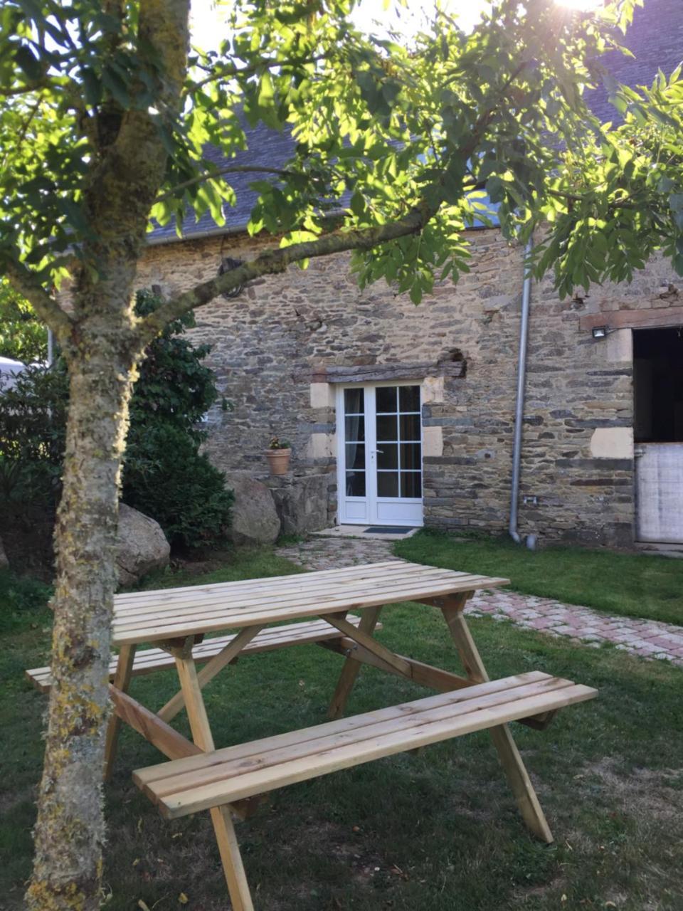 Etang Fleuri Bed and Breakfast Cahagnes Εξωτερικό φωτογραφία